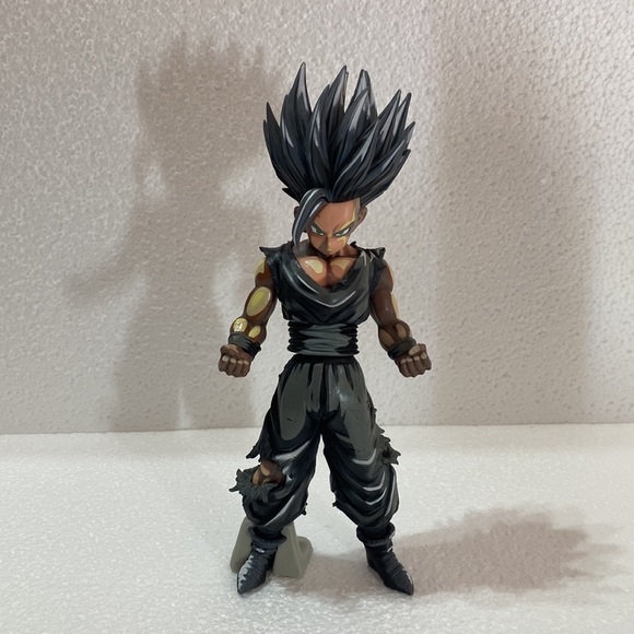 Gohan GFigure and more / Post for 1 figure 3 $65 - Picture 3 of 4